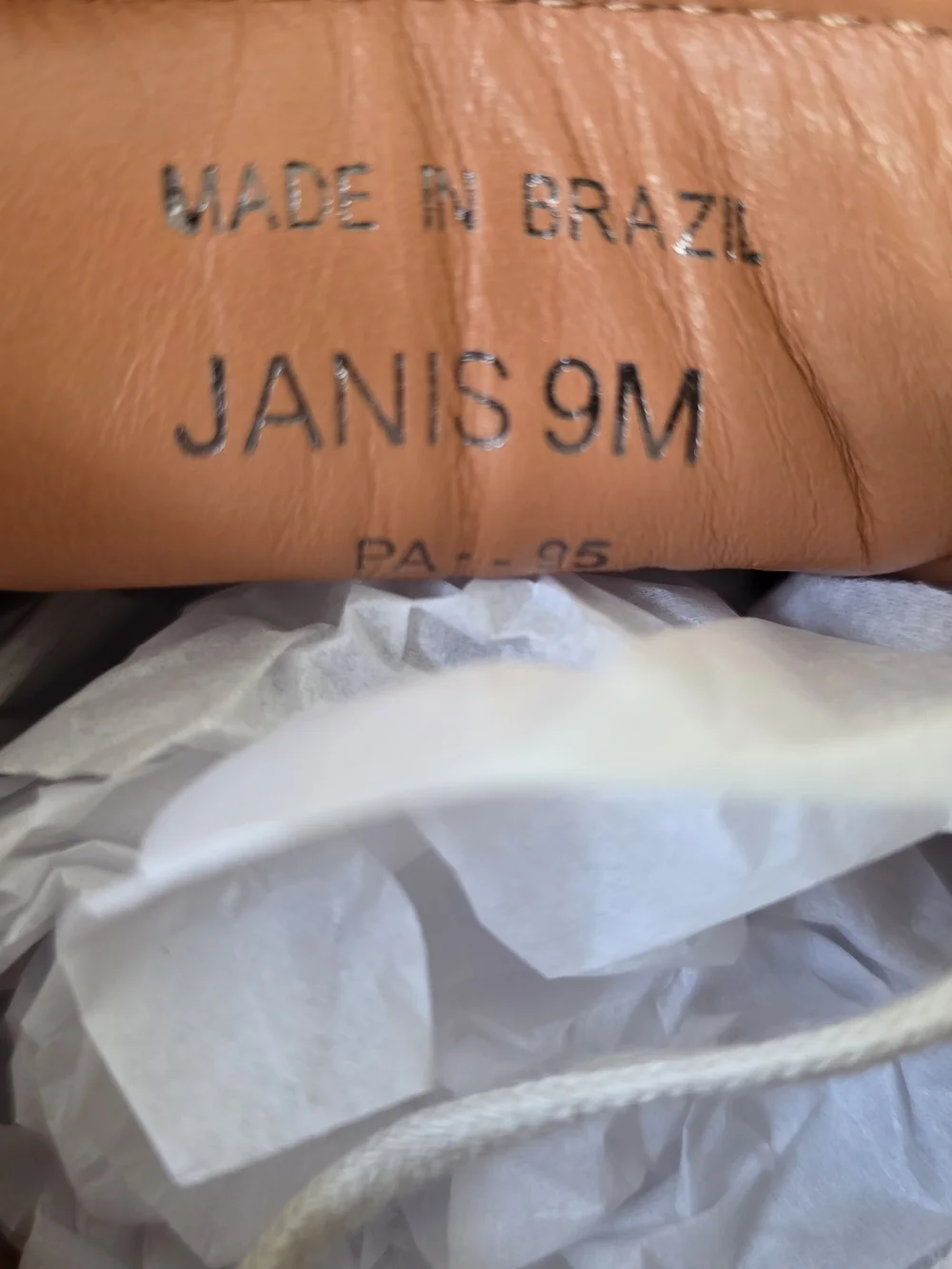 Brighton Janice White Leather Studded Sneakers WM SZ 9M Heart Detail Lace Up - Picture 8 of 9